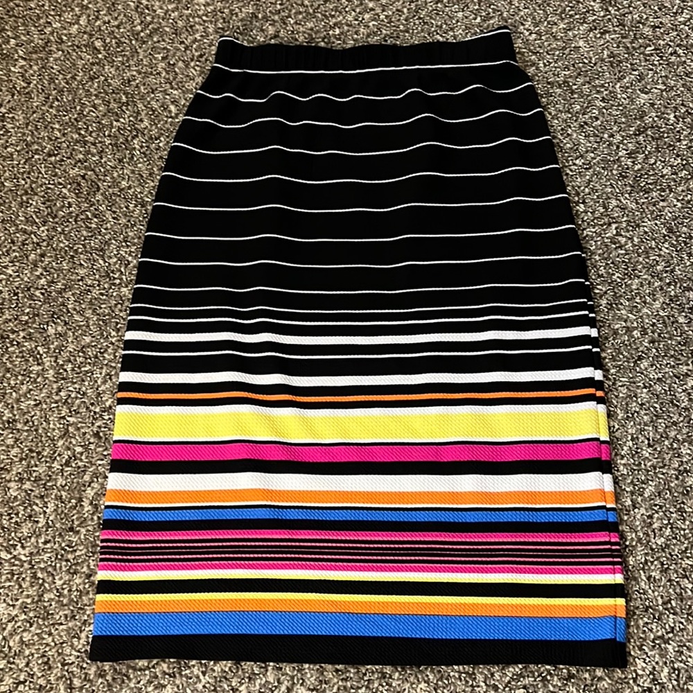 Long pencil skirt